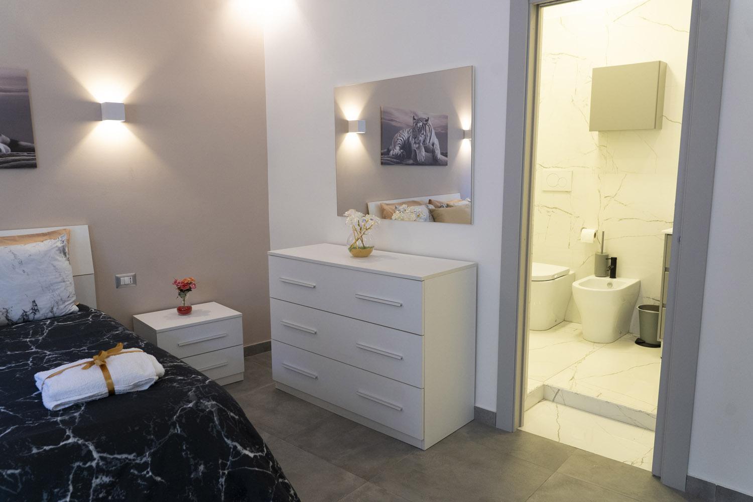 Leoscar Apartment In Catania Center Self Check-In Exterior photo
